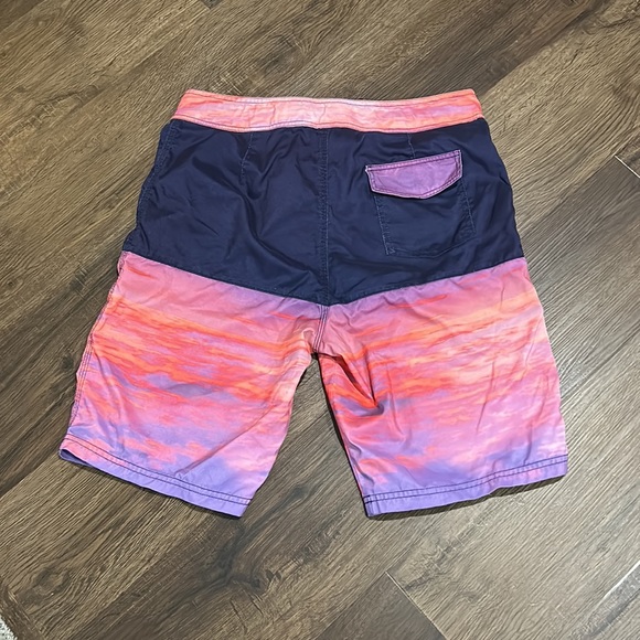 Red Camel swim trunks size 32 - Picture 3 of 5